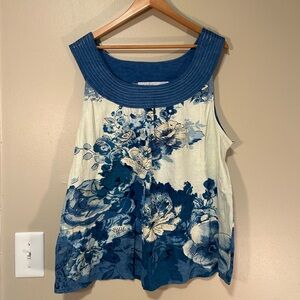 Vtg Blue and Cream Floral Blouse